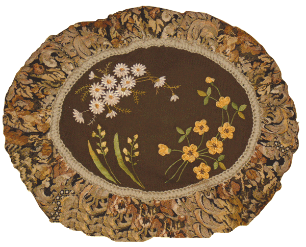 Подушка с цветами
